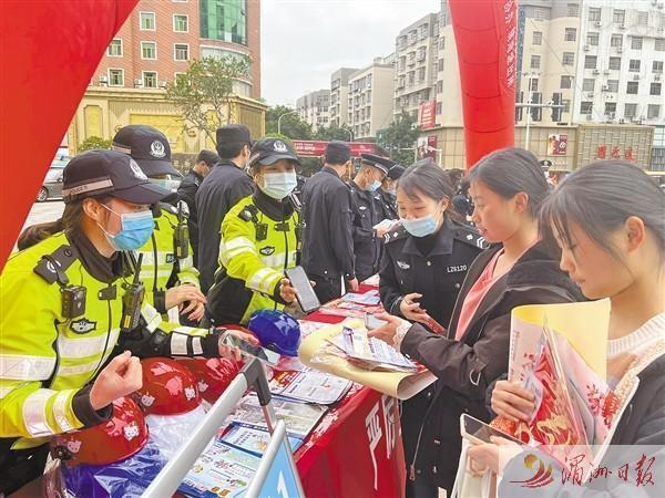 岁末年初市场展望：红利驱动价值，科技引领成长回归